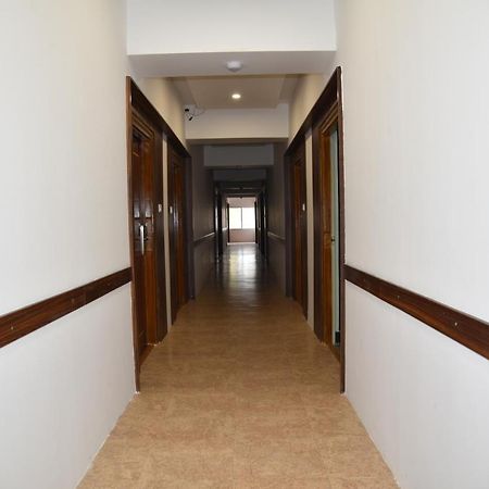 Hotel Bhimas Paradise Тирупати Екстериор снимка