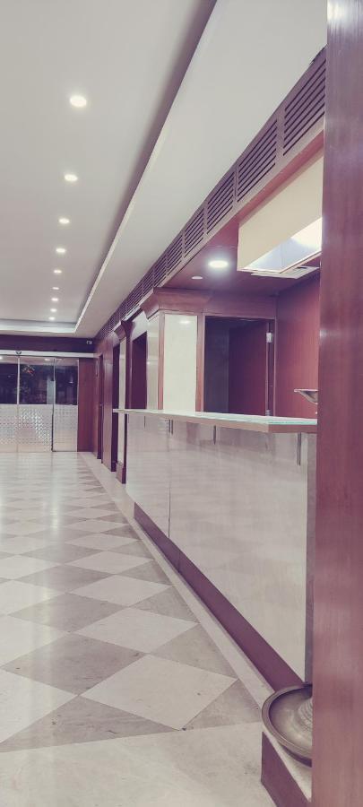 Hotel Bhimas Paradise Тирупати Екстериор снимка