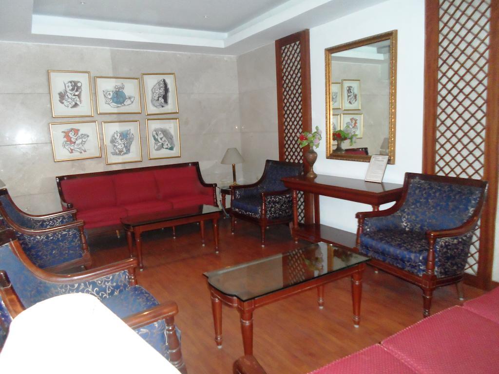 Hotel Bhimas Paradise Тирупати Екстериор снимка