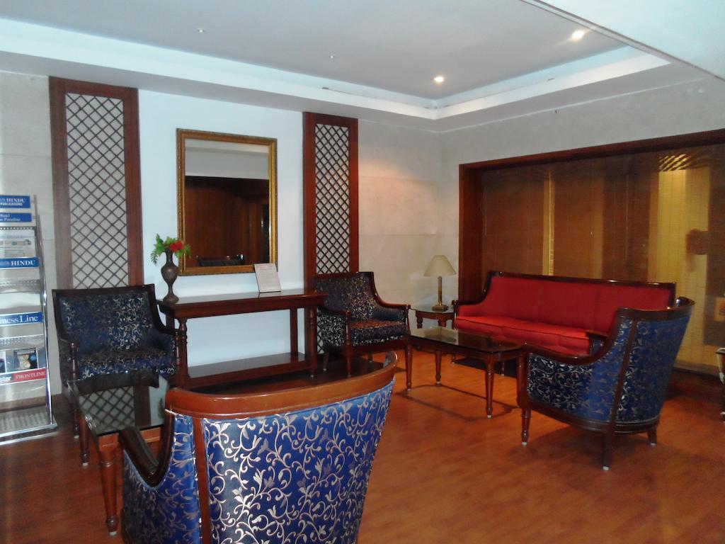Hotel Bhimas Paradise Тирупати Екстериор снимка