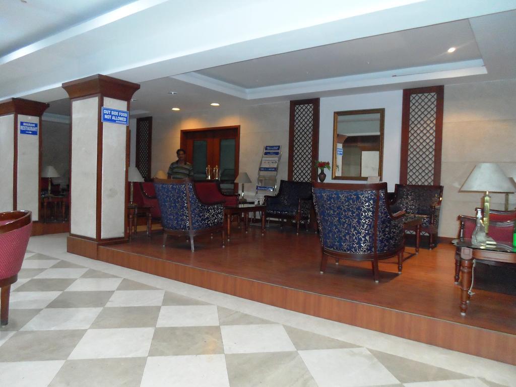 Hotel Bhimas Paradise Тирупати Екстериор снимка